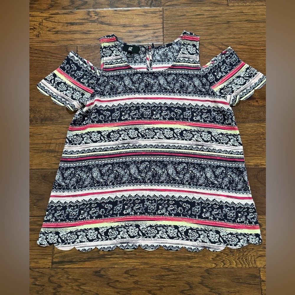 iZ Byer Off-the-Shoulder Blouse